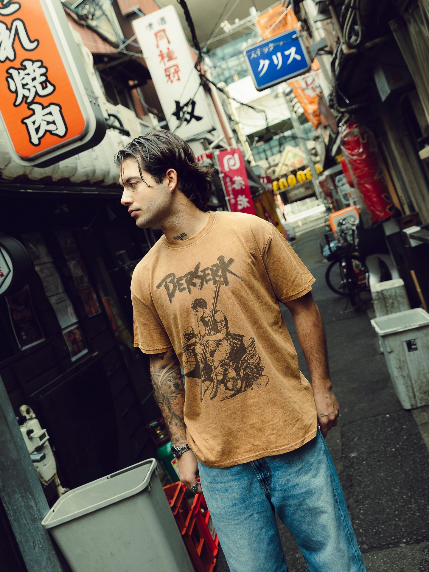 BERSERK GUTS VINTAGE OVERSIZE TEE