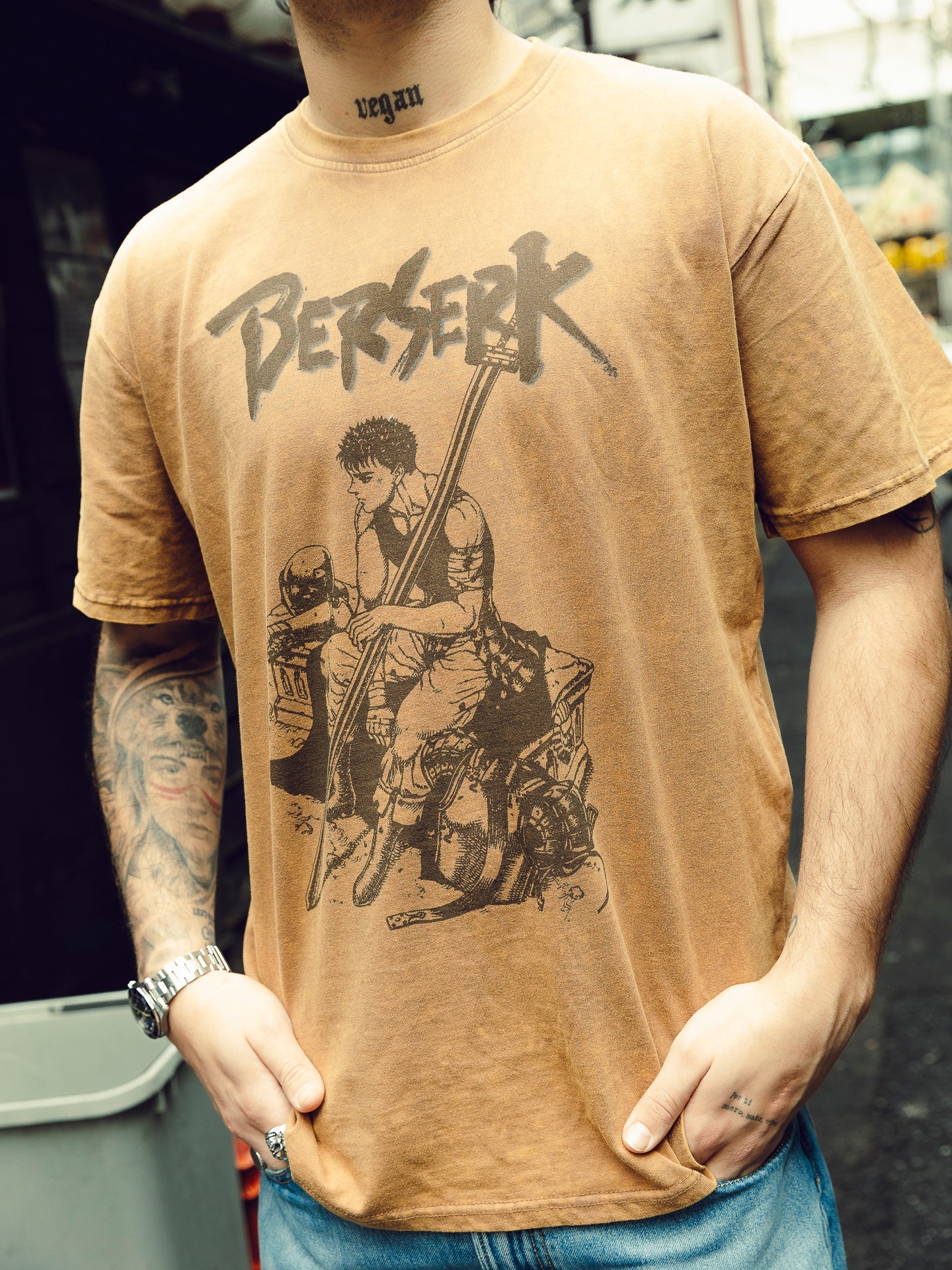BERSERK GUTS VINTAGE OVERSIZE TEE
