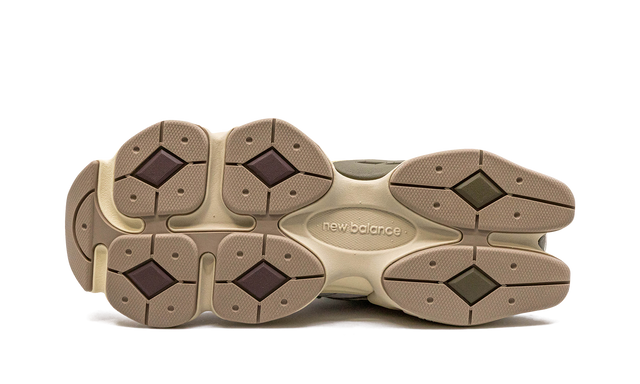 NB 9060 Gray Matter Timberwolf